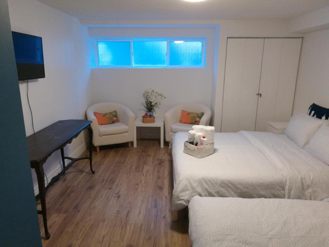 Margie Townhome Suites โตรอนโต ภายนอก รูปภาพ